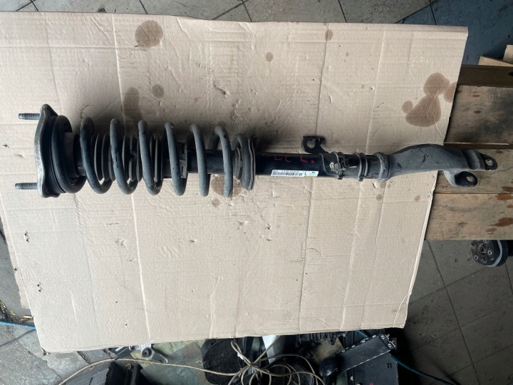 MERCEDES GLC W253 FRONT SHOCK L A2533200530 P A2533200630