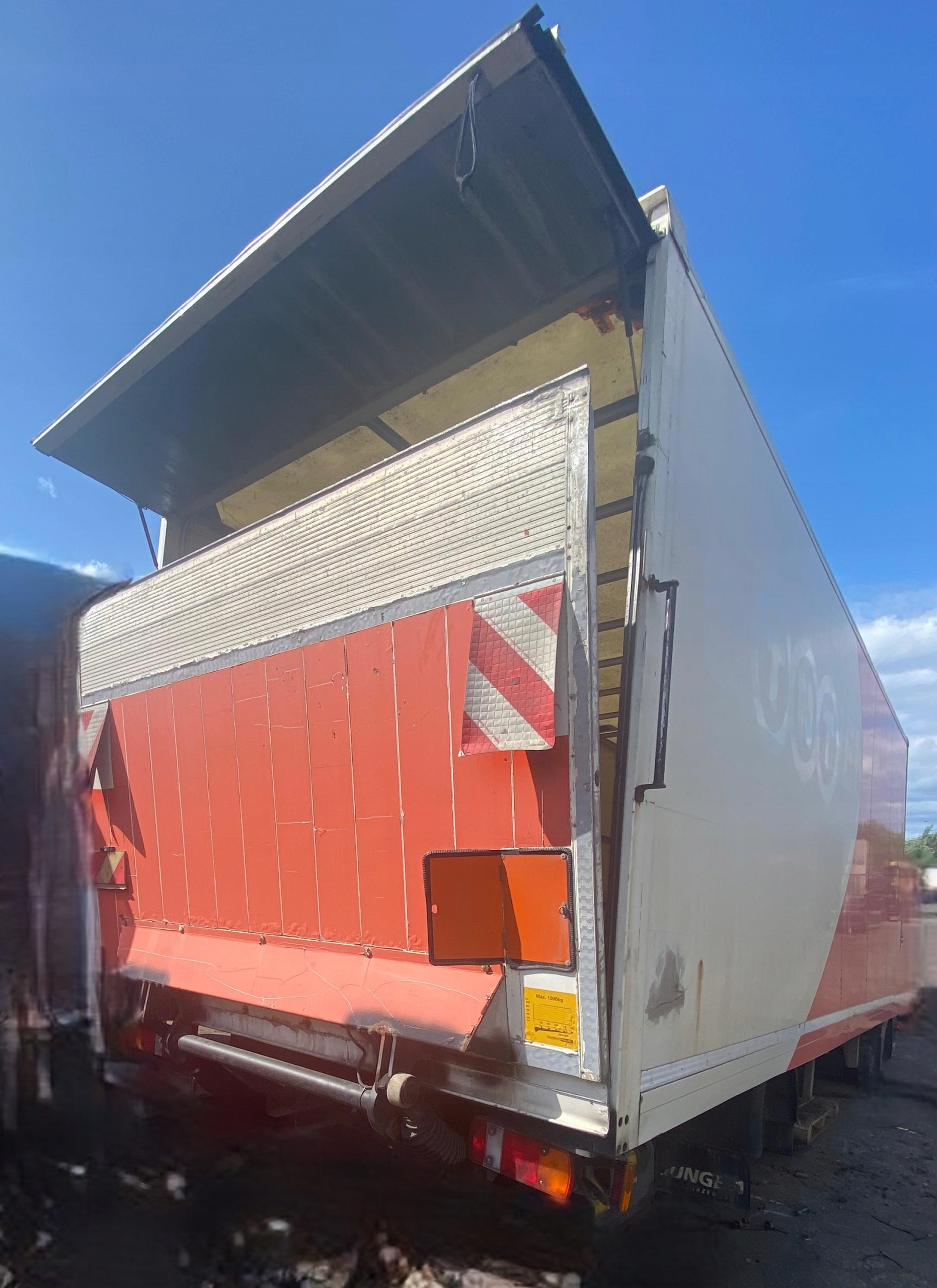 Plataforma Elevatória Palfinger PBS1000 1000kg 250x180 image 2
