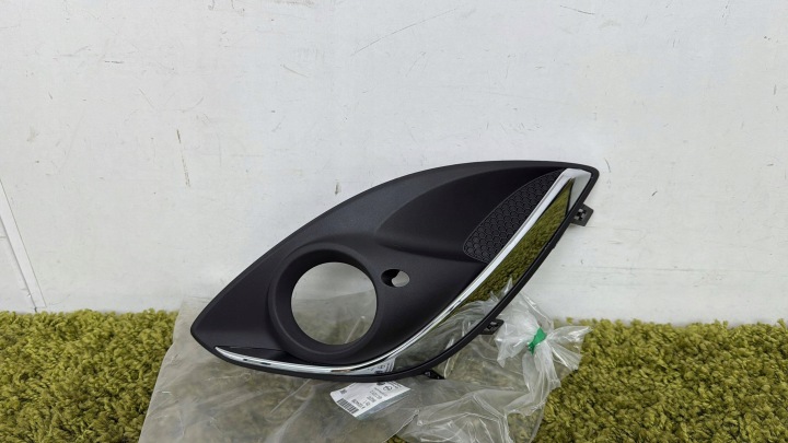 Kratka Listwa Atrapa Zderzak Halogen Vasen Etu Corsa D Lift 10-14