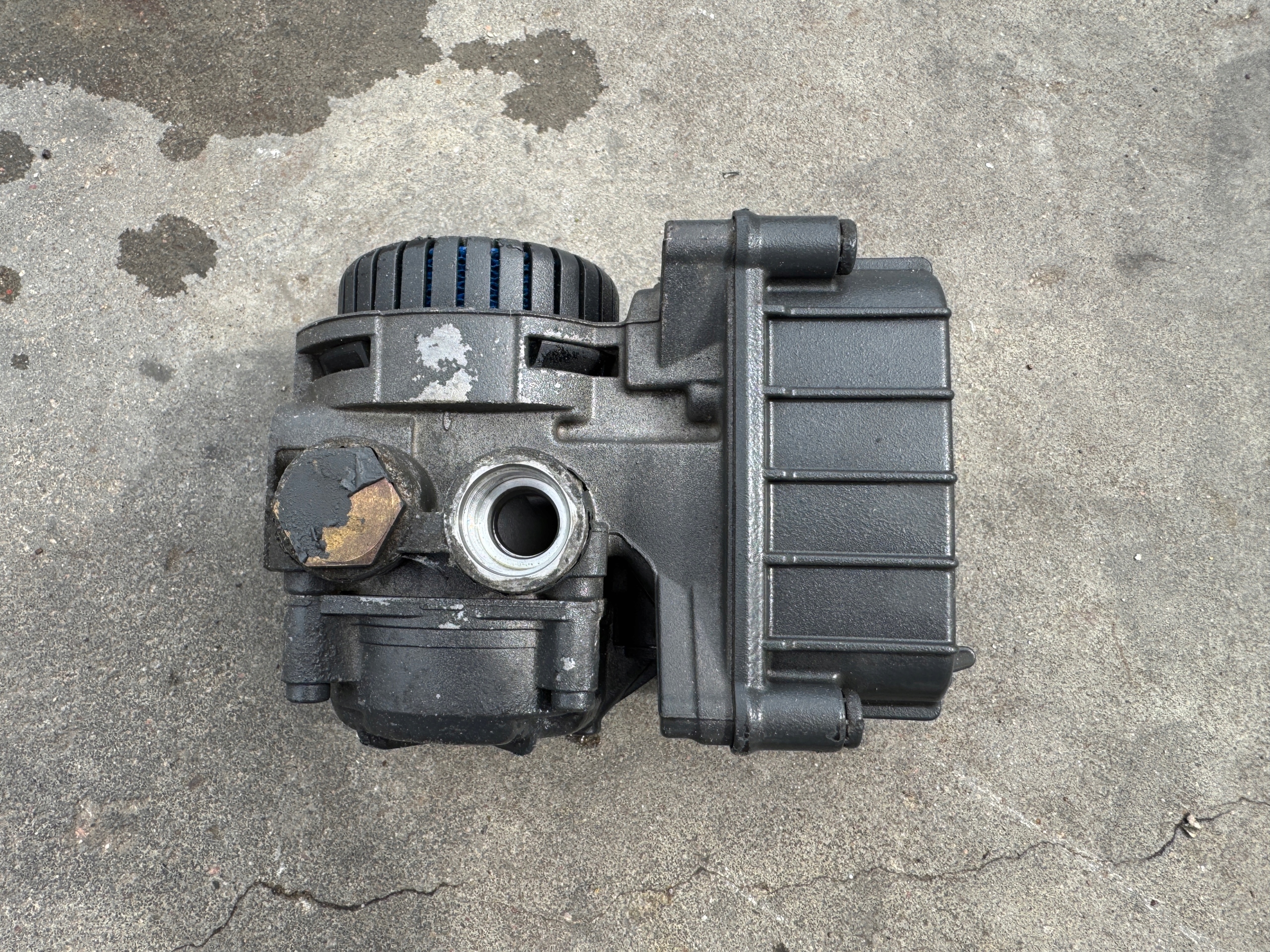 EBS-modulaattoriventtiili Mercedes Actros MP4 Arocs Antos Atego A0004297524