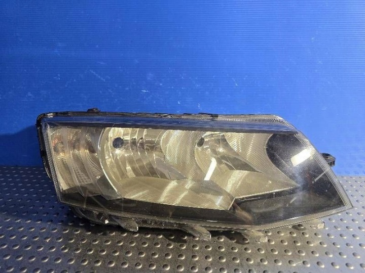 Skoda Octavia III 5E etuvalo oikea EU alkuperäinen 5E1941018