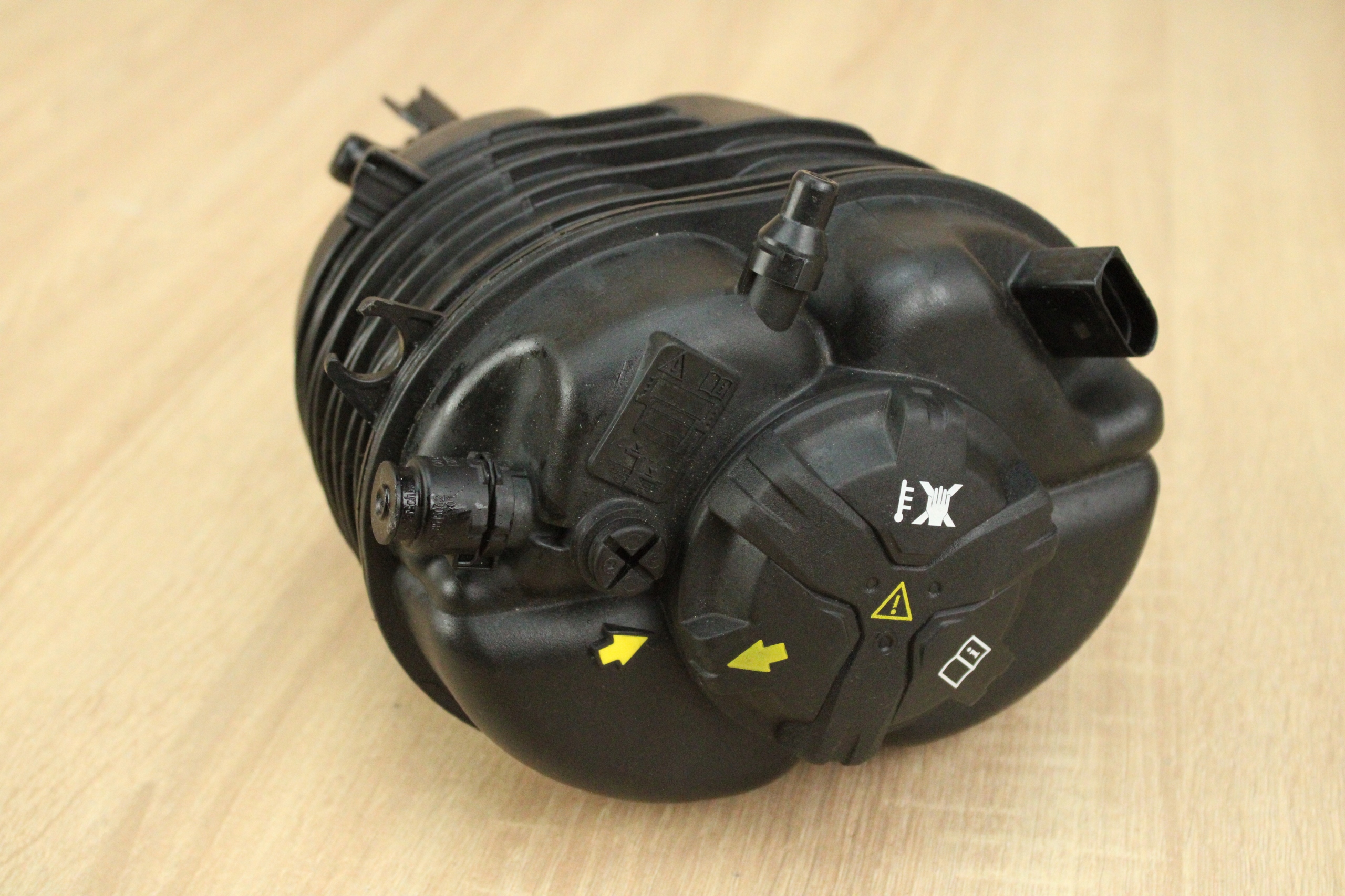 BMW Expansion Tank 2.0i G22 G20 G26 G42 8610652 Used