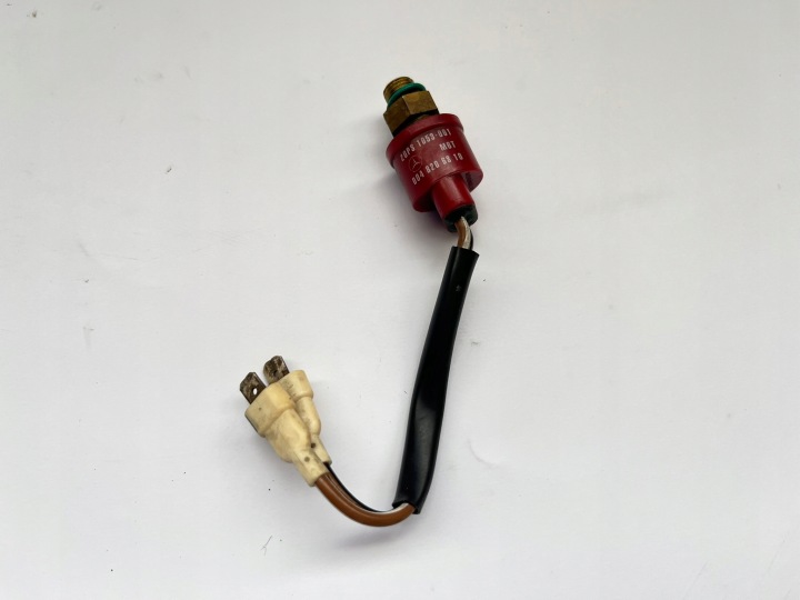 Ilmastointipaineanturi kytkin Mercedes W124 0048206810