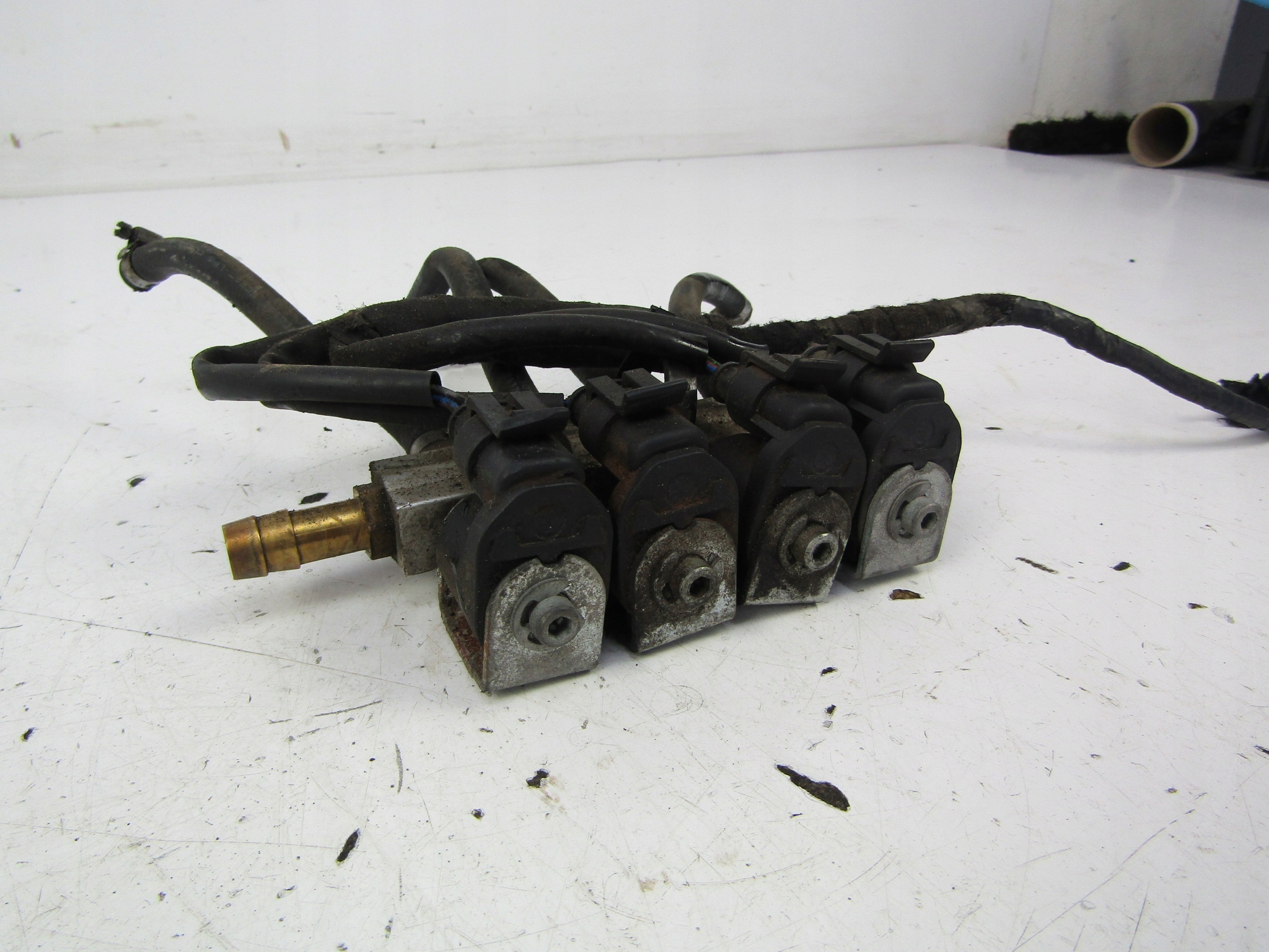 AUDI A4 B5 Multisoupape LPG AK-6-80741 image 2