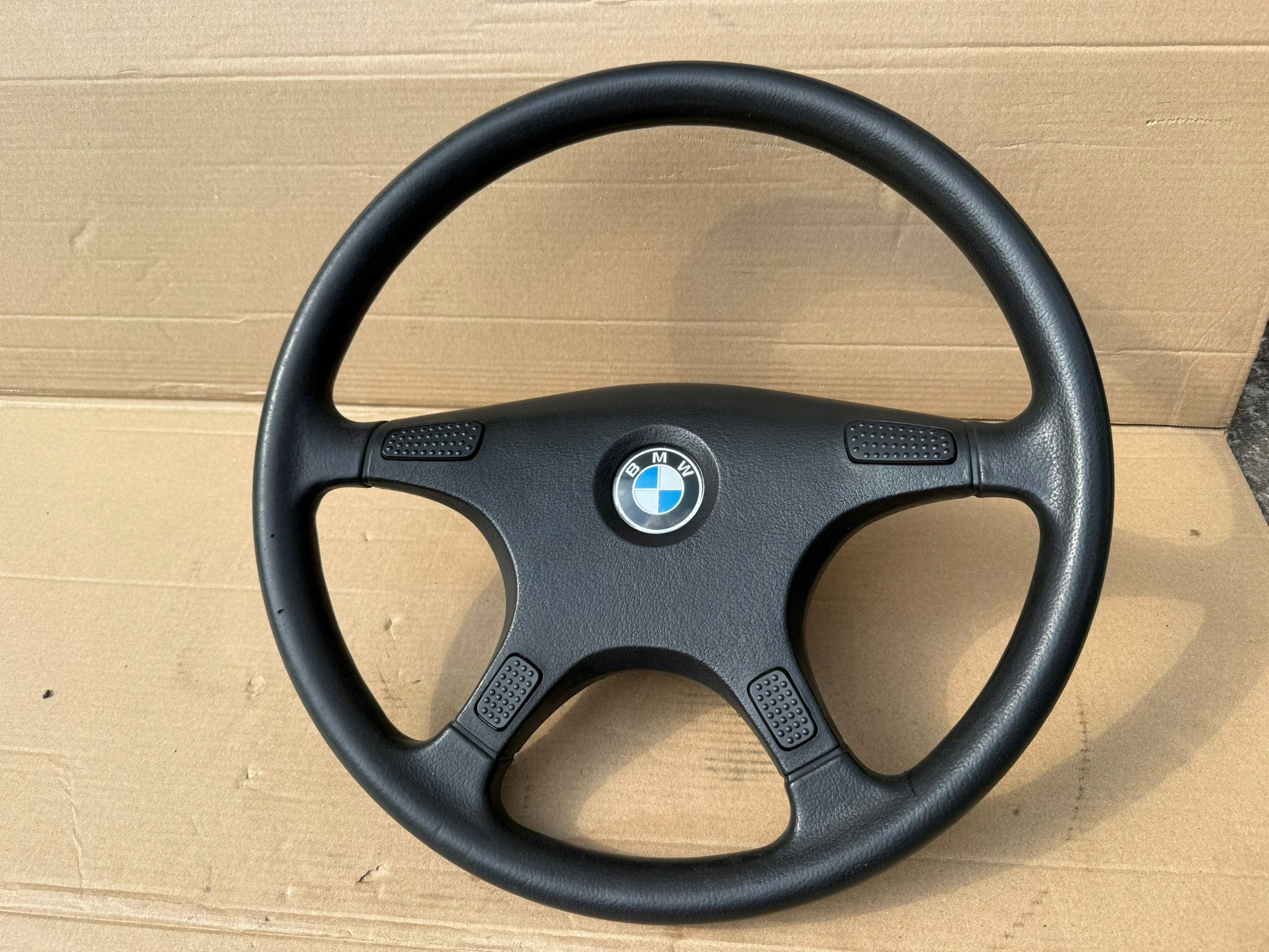 Volant BMW E24 E28 E30 E32 E34 image 2