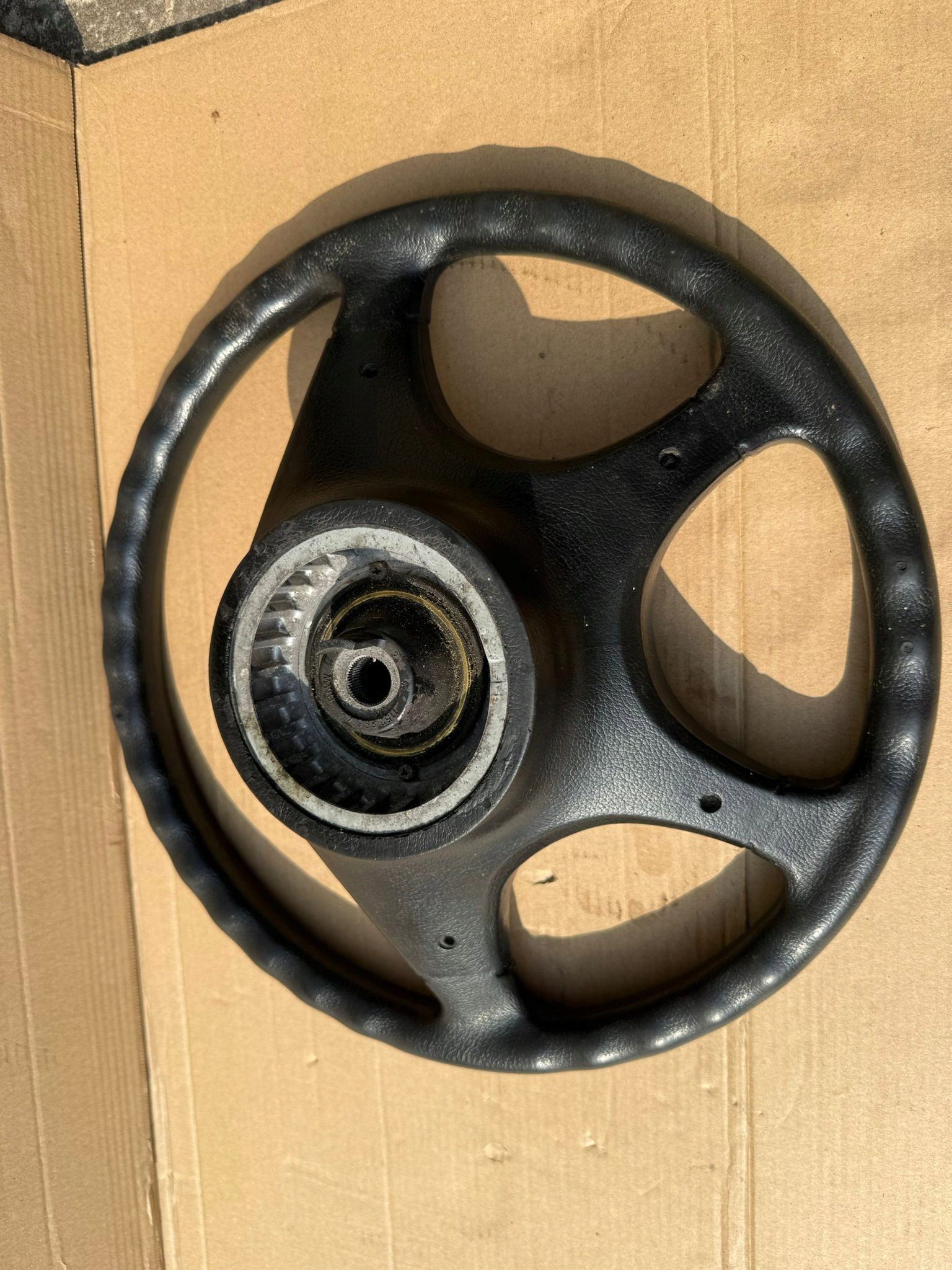 Volant BMW E24 E28 E30 E32 E34 image 6