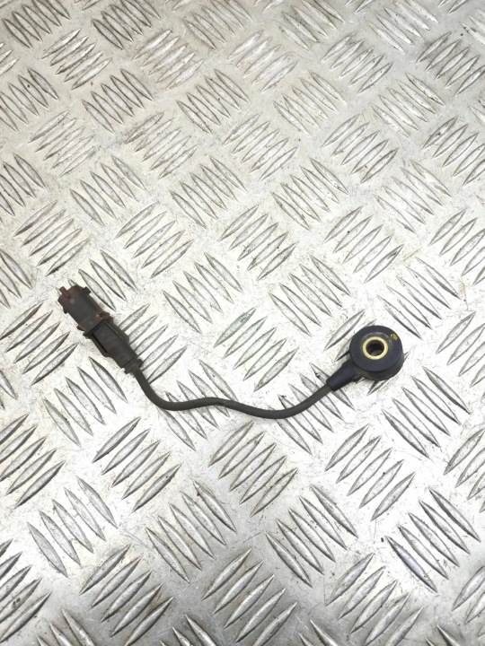 Sensor de detonação Opel Astra J 2013 55567128