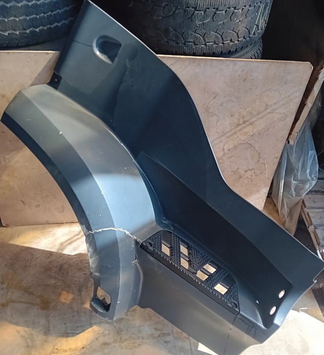 Oikea askelma Mercedes Arocs MP4 A9616665301
