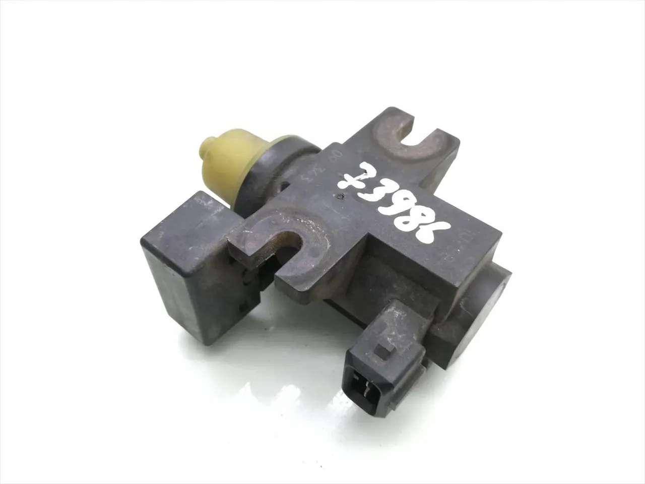Vauxhall Corsa Pressure Valve 1.3 CDTI Diesel 70kW (95 HP) 55573801 2010 image 4