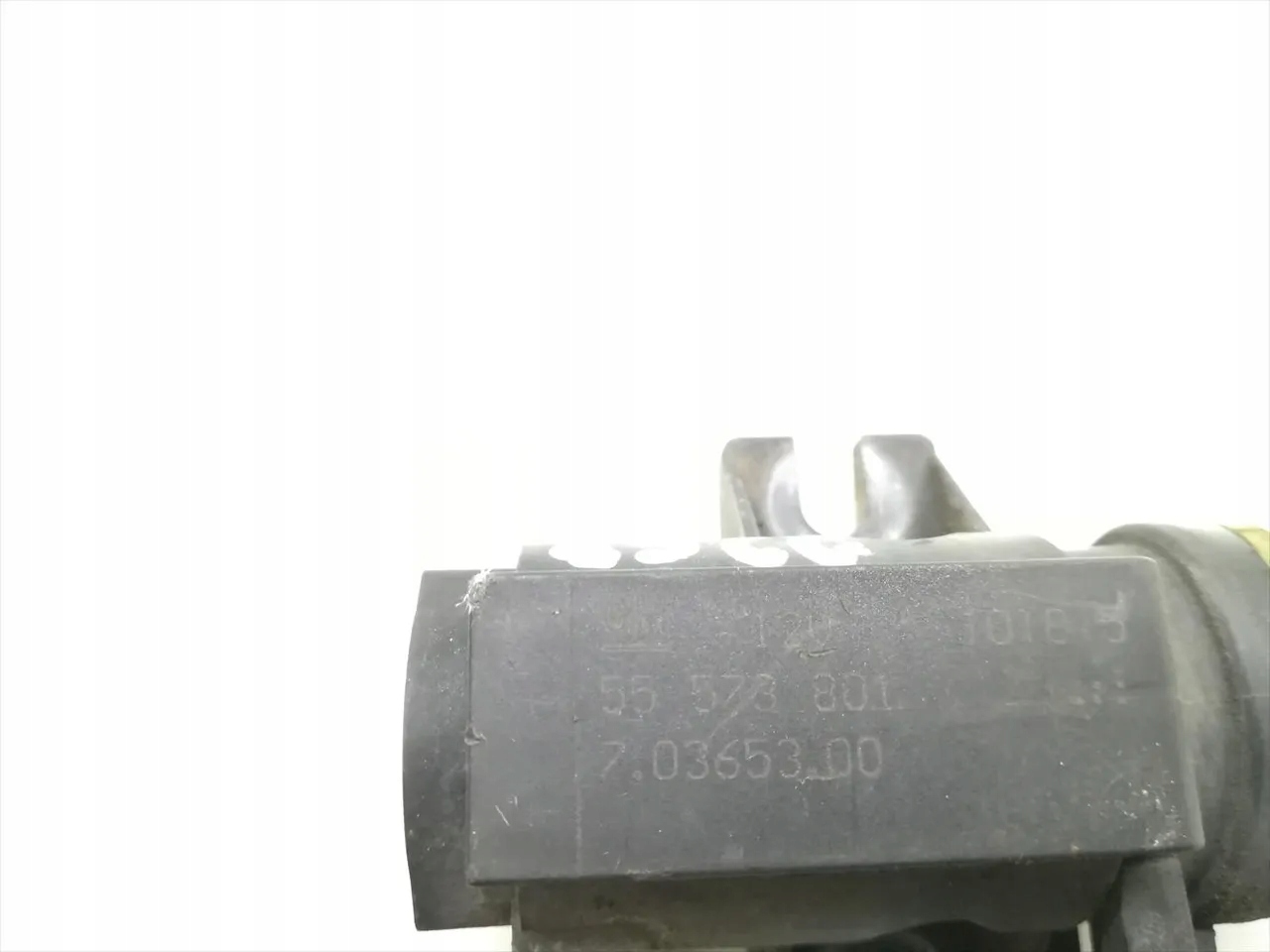 Vauxhall Corsa Pressure Valve 1.3 CDTI Diesel 70kW (95 HP) 55573801 2010 image 5