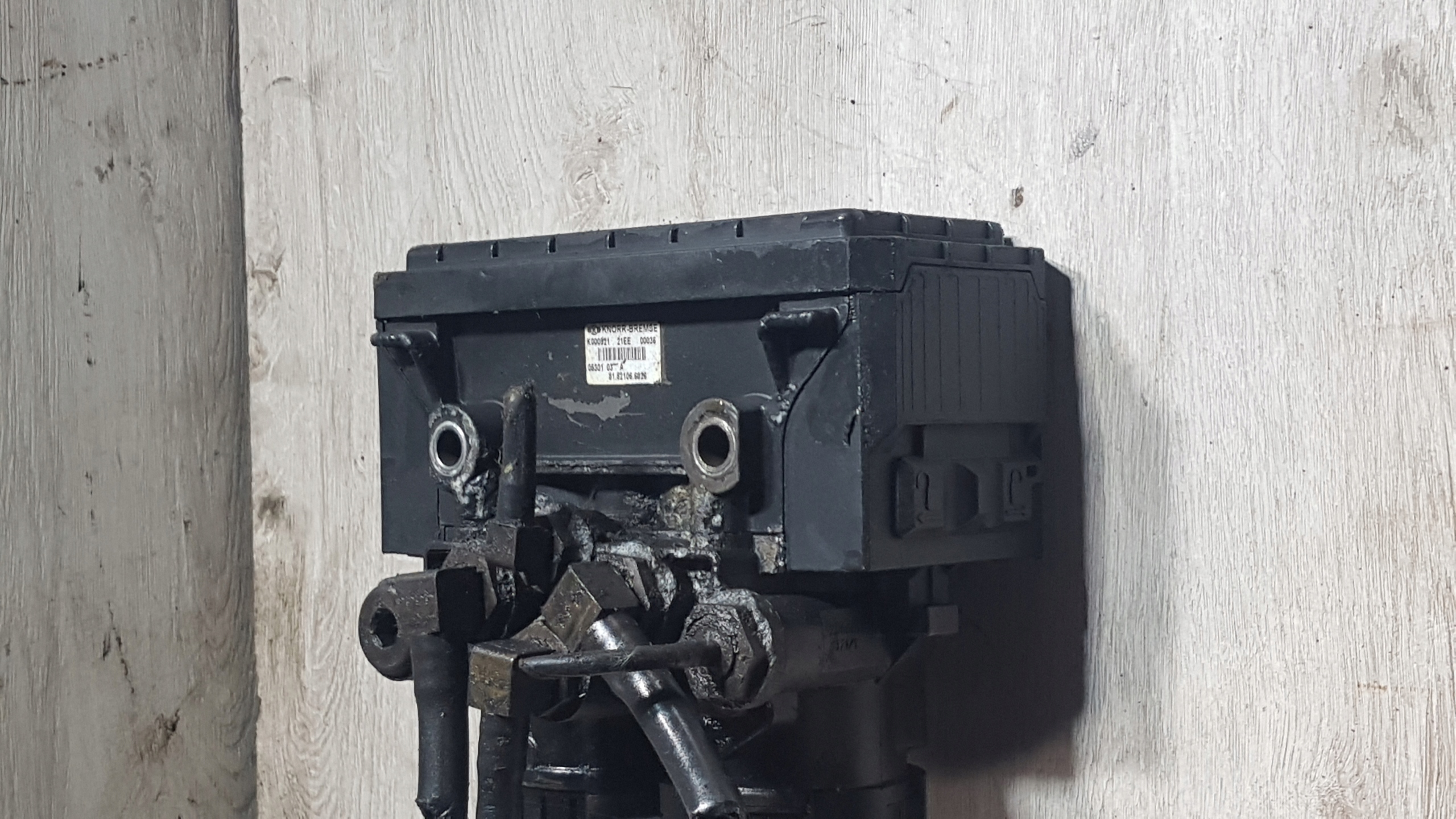 MAN TGA TGX TGS Válvula EBS Modulador Trasera Freno 81521066026