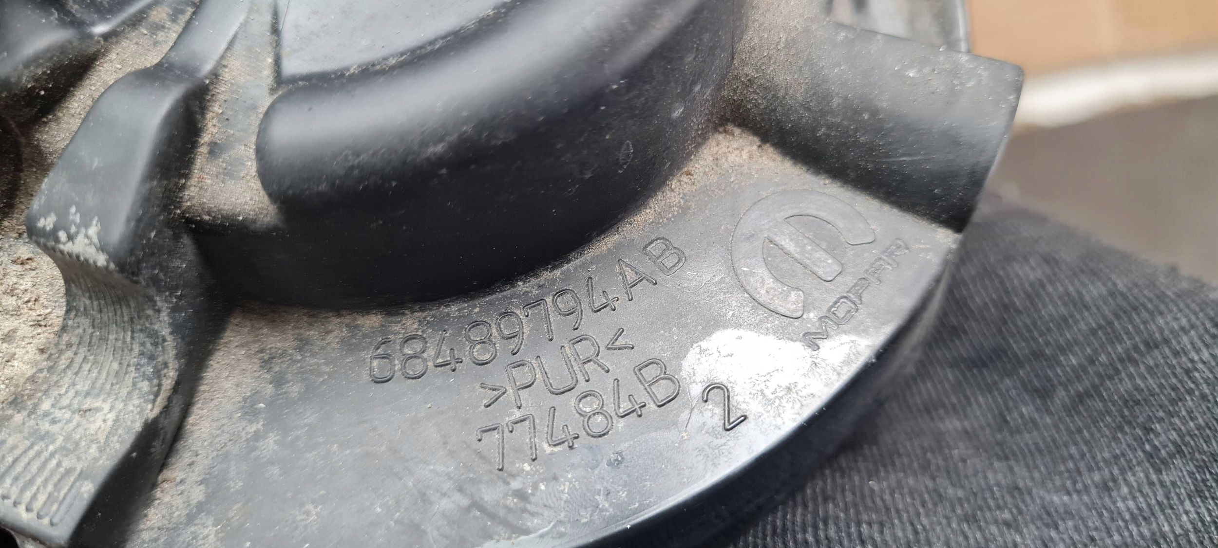Chrysler Pacifica 2022 Rear Spring Rubber Pad Seat 2X 68489794AB image 5
