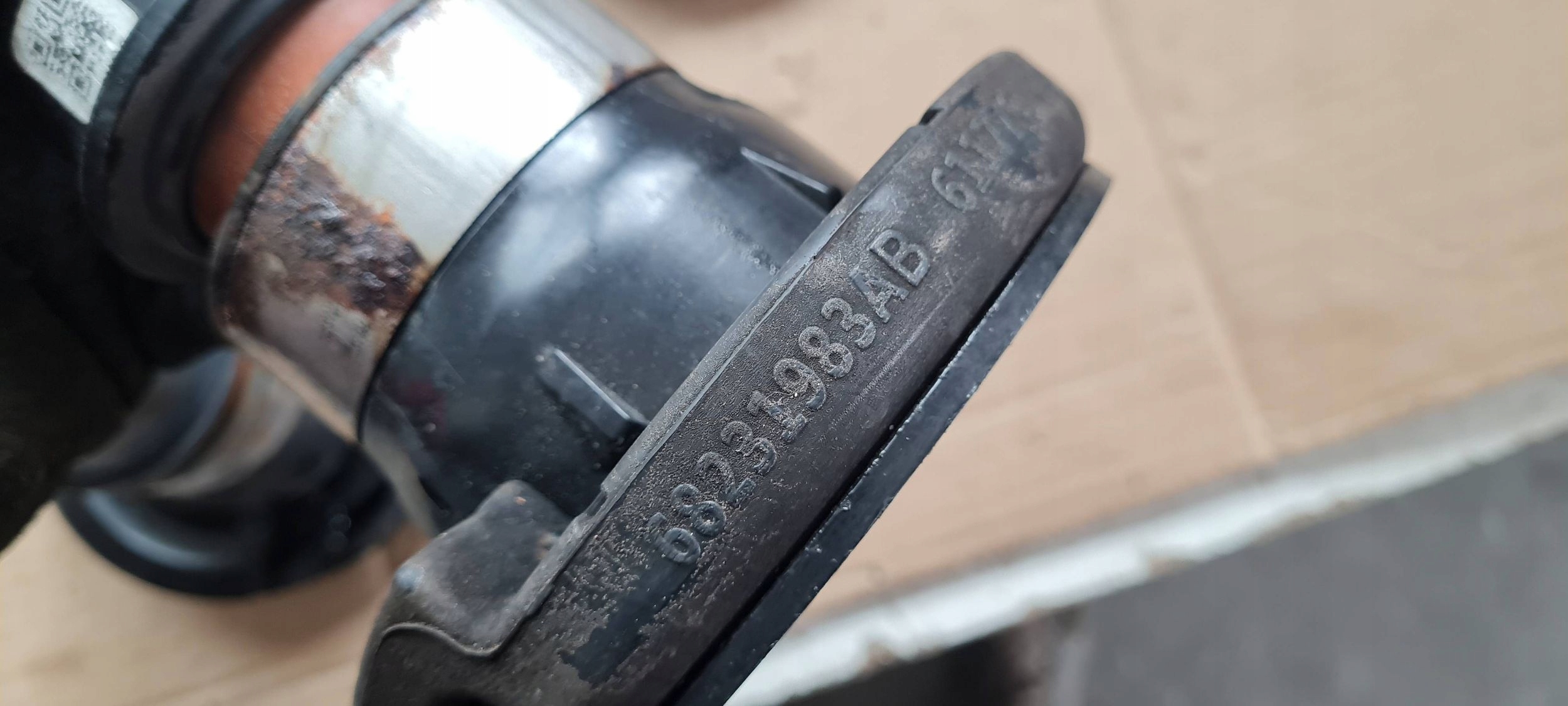 Chrysler Pacifica 2022 Rear Spring Rubber Pad Seat 2X 68489794AB image 9