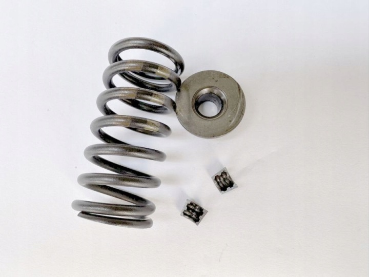 BMW X1 X3 X4 F10 MINI B47 2,0D Venttiilijousen suojus 1438142