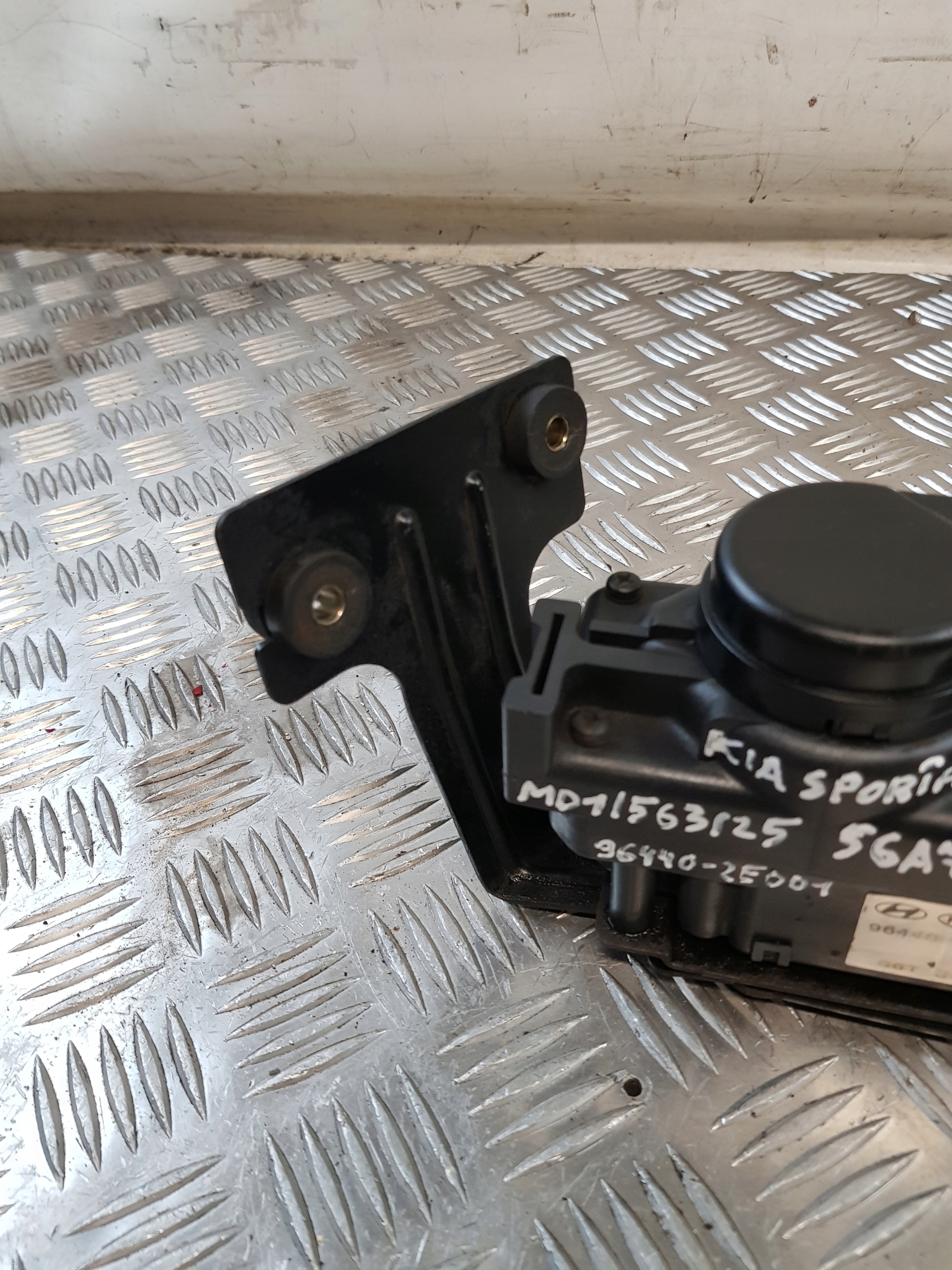 Gebruikte cruisecontrolmodule 96440-2E001 KIA SPORTAGE II 2.0 16V 07R- image 5