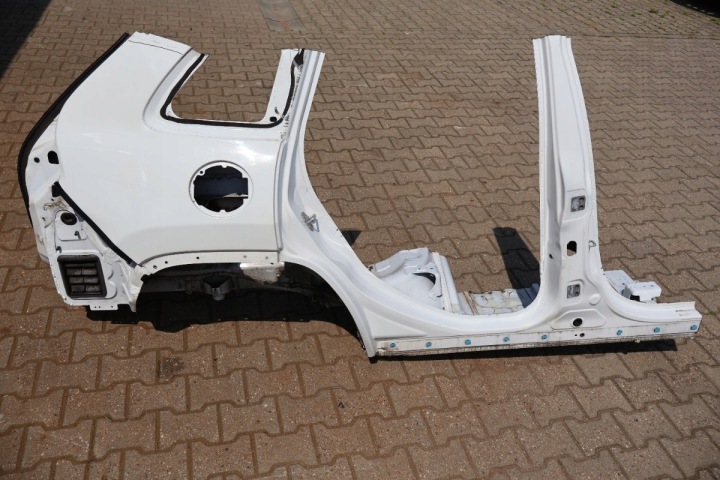 JEEP CHEROKEE KL takakulma oikea