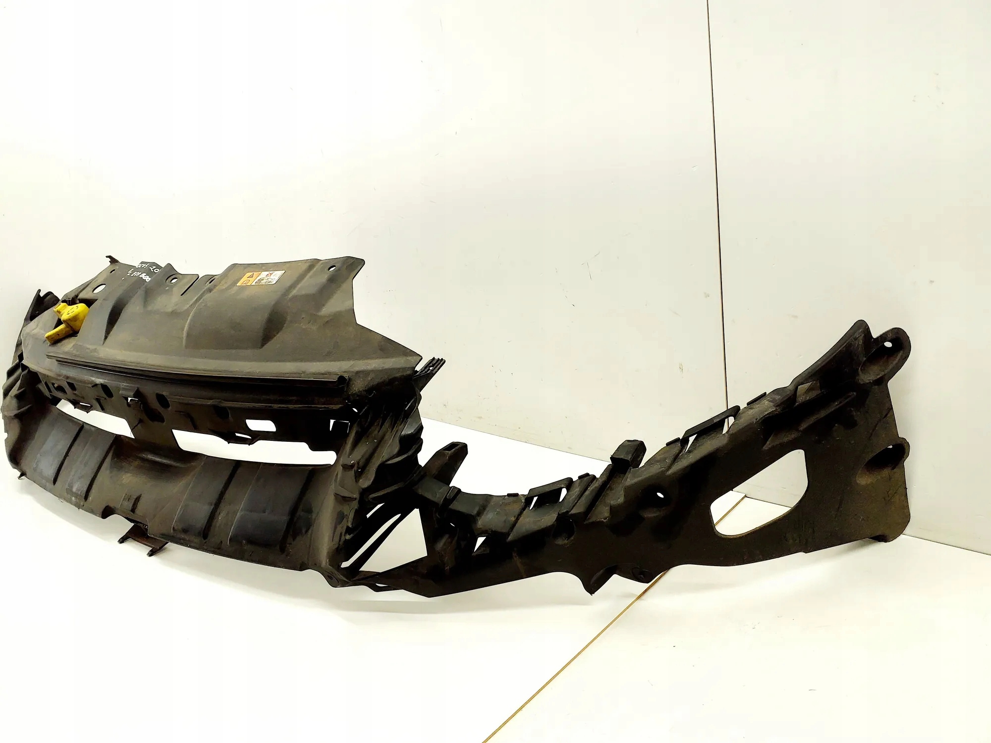 Ylävahvike etupuskurin palkki Ford Focus MK3 III 10-14 R BM5117E778AH PPTD10