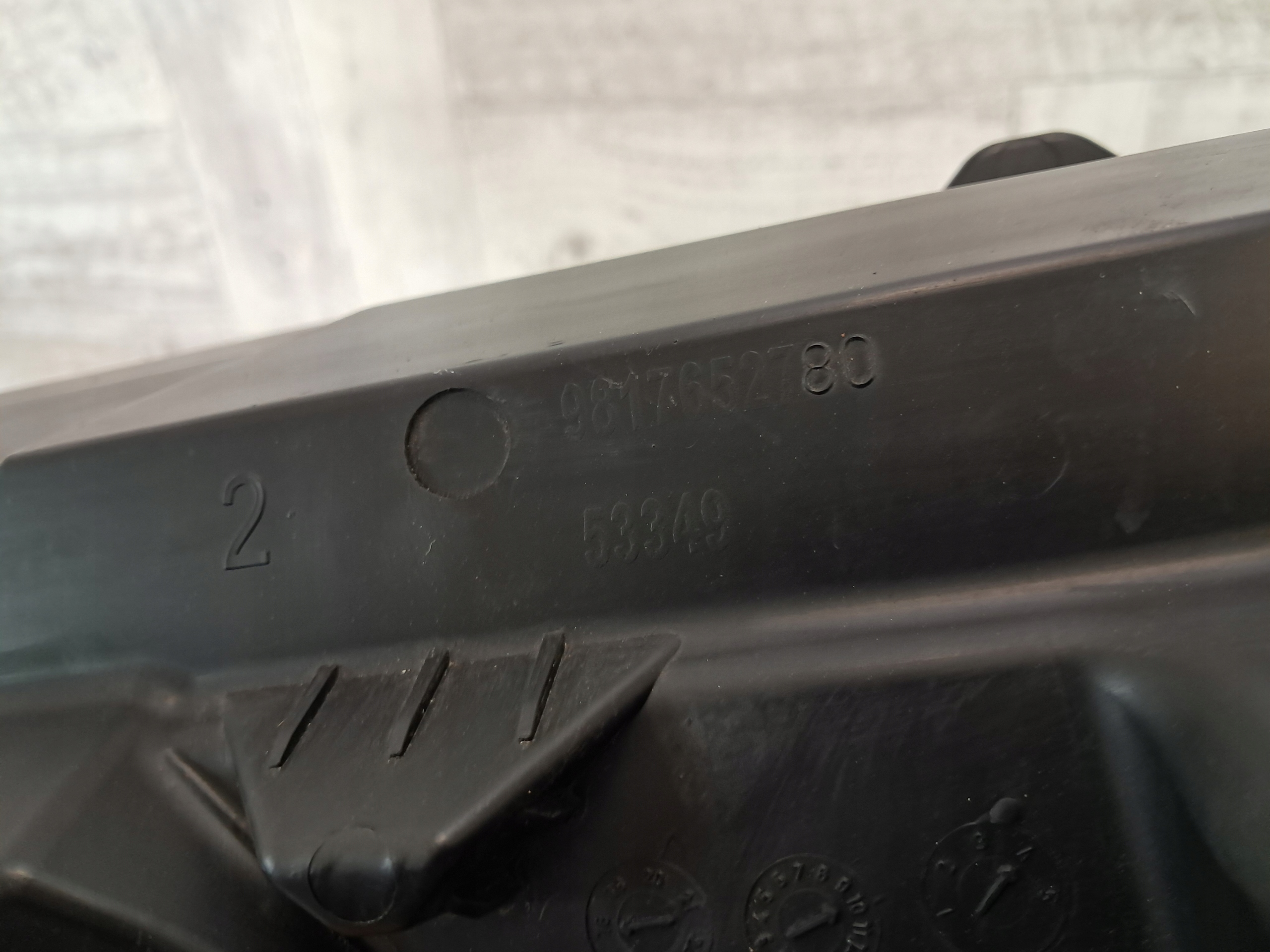 PEUGEOT 308 T9 Abdeckung Frontgurt vorne 9817652780 image 5