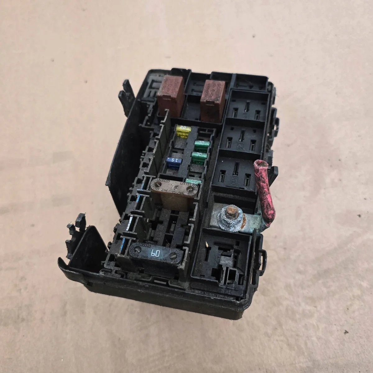 Zekeringkast Renault OE 8200272453