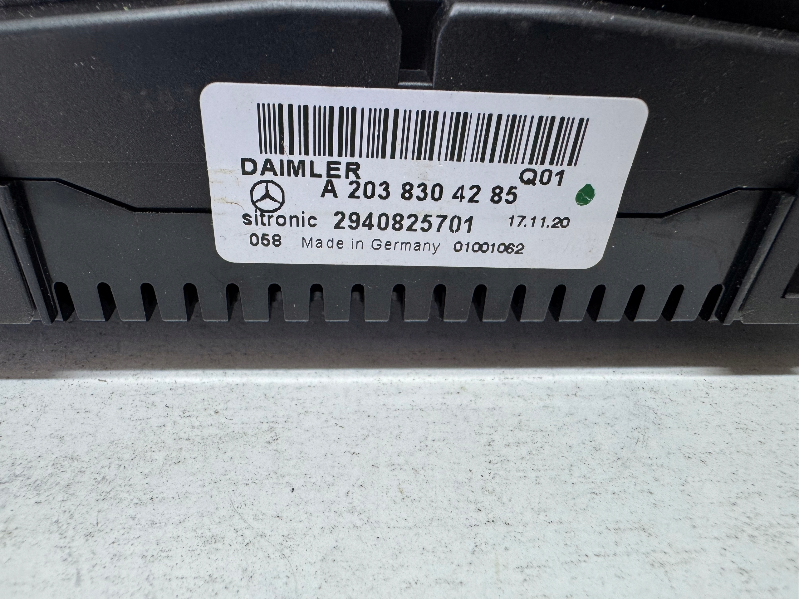 Panel climatizador Mercedes C W203 A2038304285 AJ