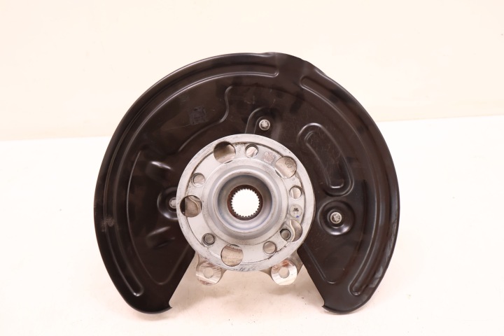 MERCEDES-BENZ CLE A236 300 4MATIC MOZZO SNODO SINISTRO POSTERIORE 2360100