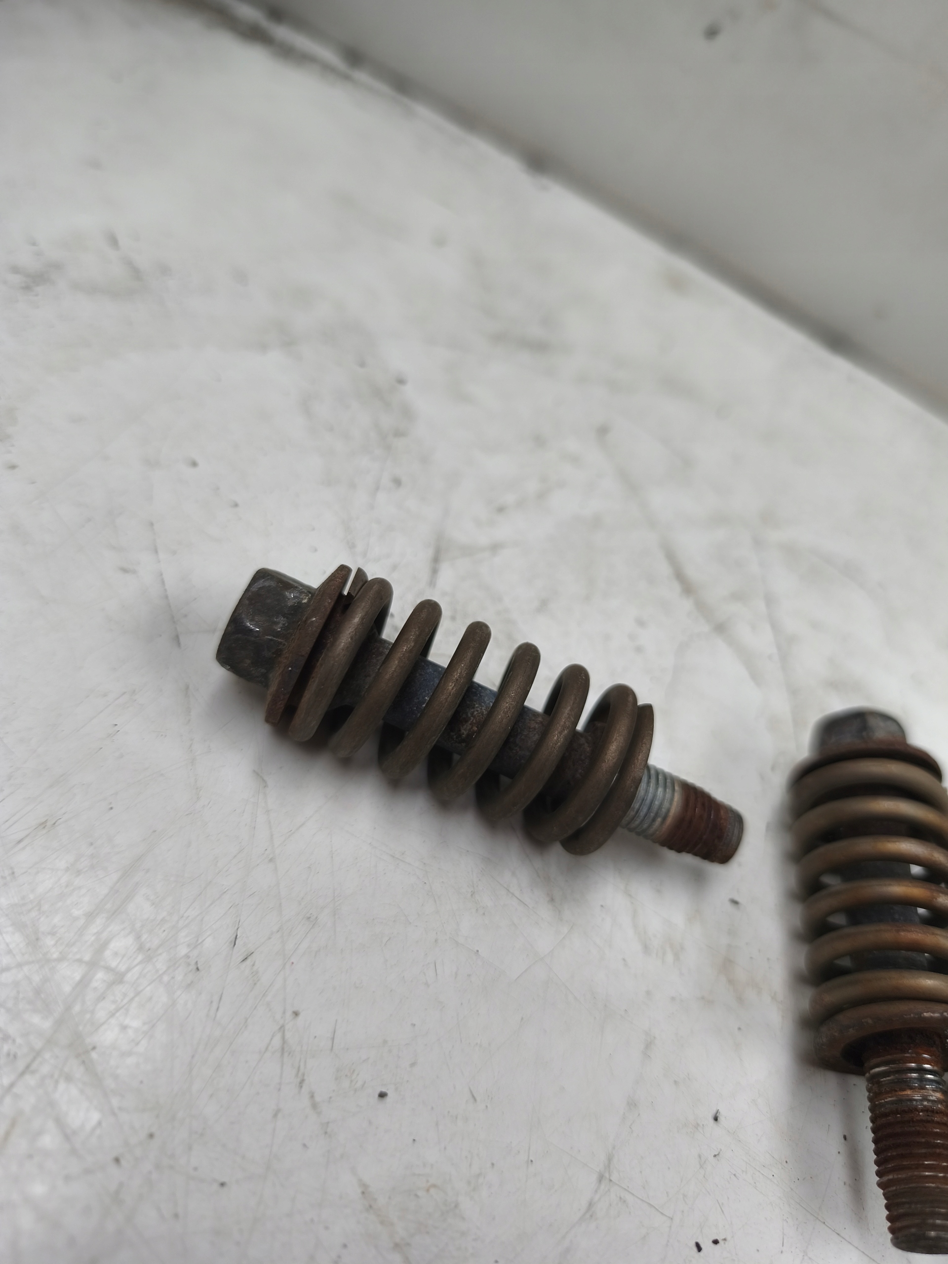 AURIS I LIFT 10-12 VIS ÉCHAPPEMENT RESSORT KPL 4PCS image 4