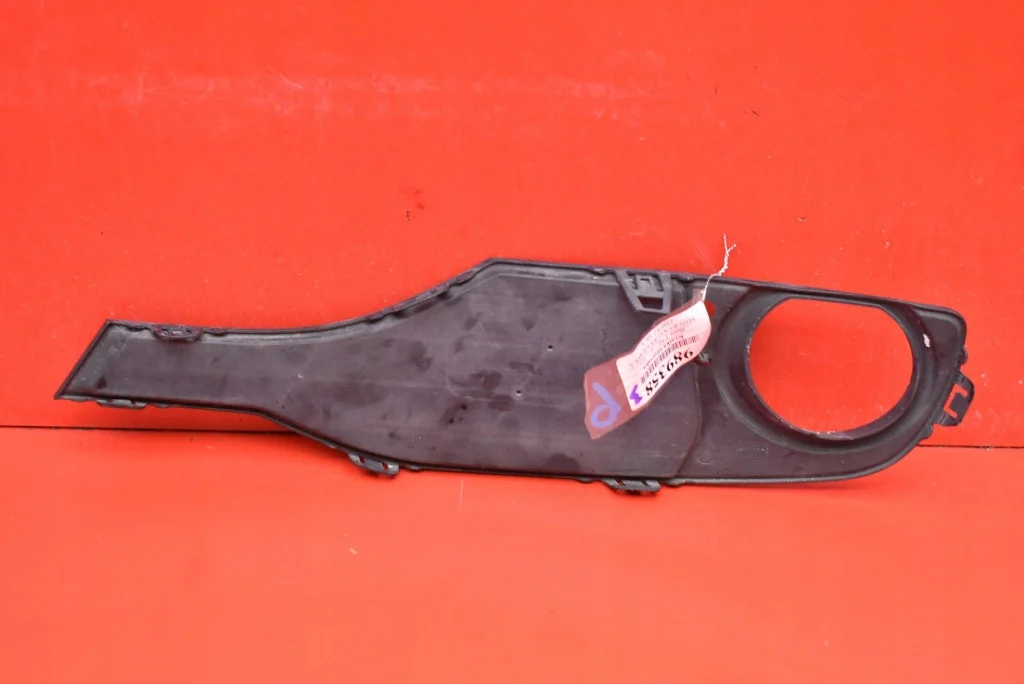 Grill höger svart BMW F30 F31 18648510