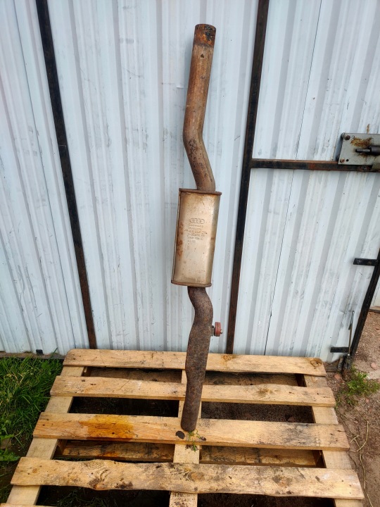 Keskimmäinen äänenvaimentimen putki 8L9253211 AUDI TT 8J 1.8 TURBO