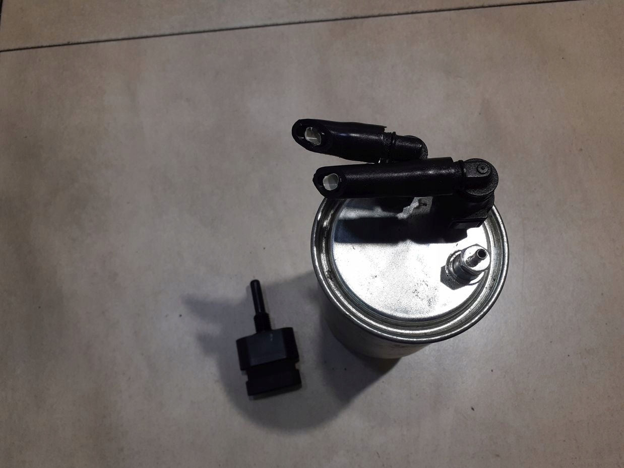 Filtre à carburant Fiat OE 77363657 image 9