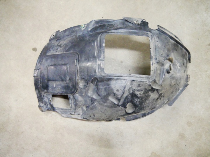BMW F30 F31 etulokasuoja oikea etulokasuoja 7260726