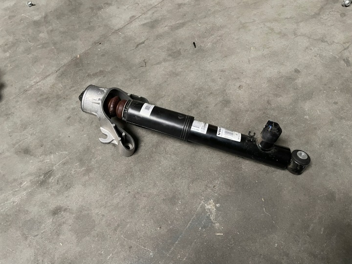 Shock Absorber Left Rear Volvo 32346058