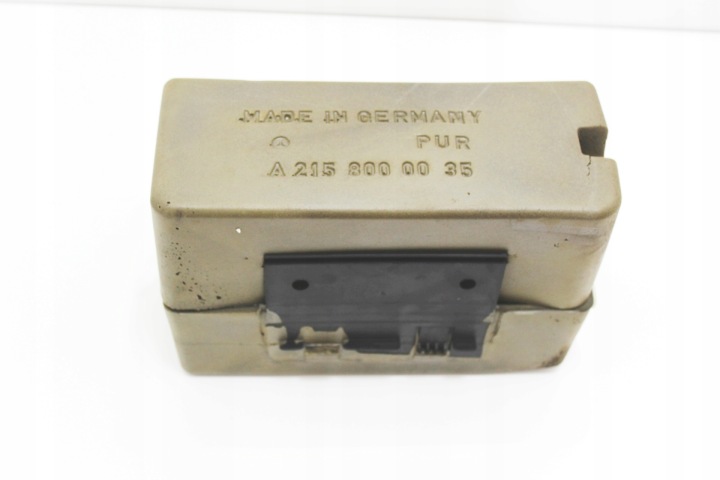 Pumpun äänieristysvaahto keskuslukkoon OE Mercedes CL W215 A2158000035