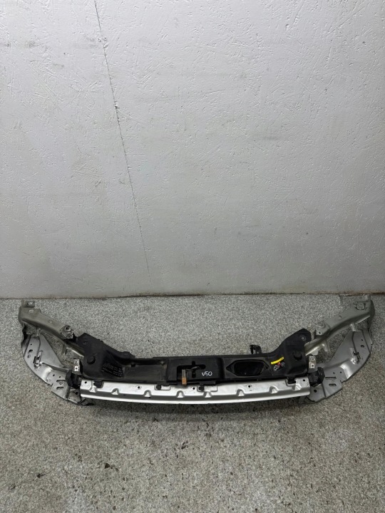 Etupalkin vahvike Volvo V50 S40 2007-2012 LIFT