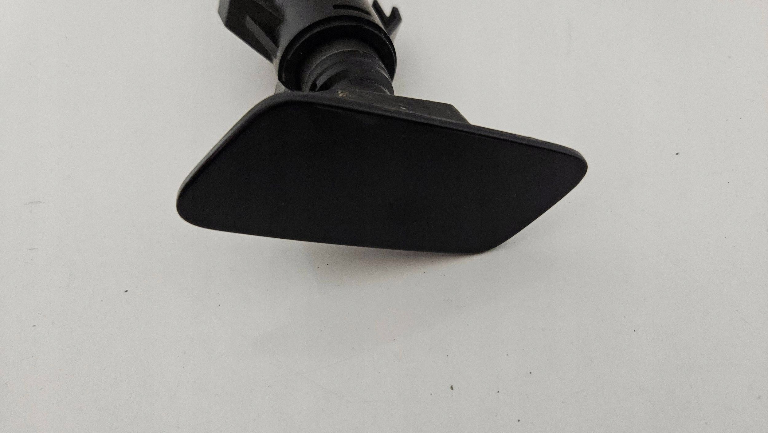 VW PASSAT B7. Gicleur lave-glace gauche complet 3AA955103 image 4