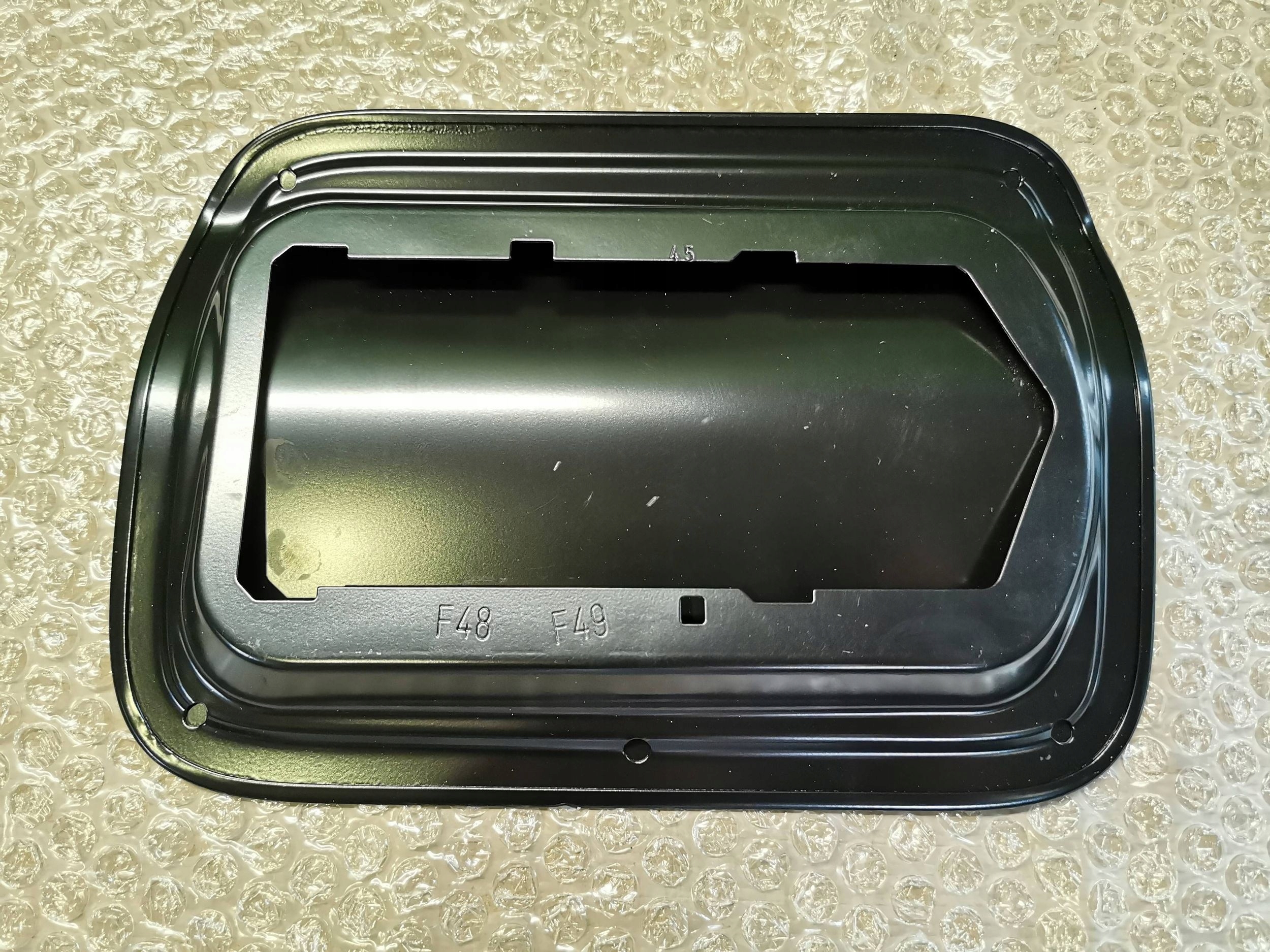 BMW X1 F48 F49 polttoainetäytön luukku 7359631