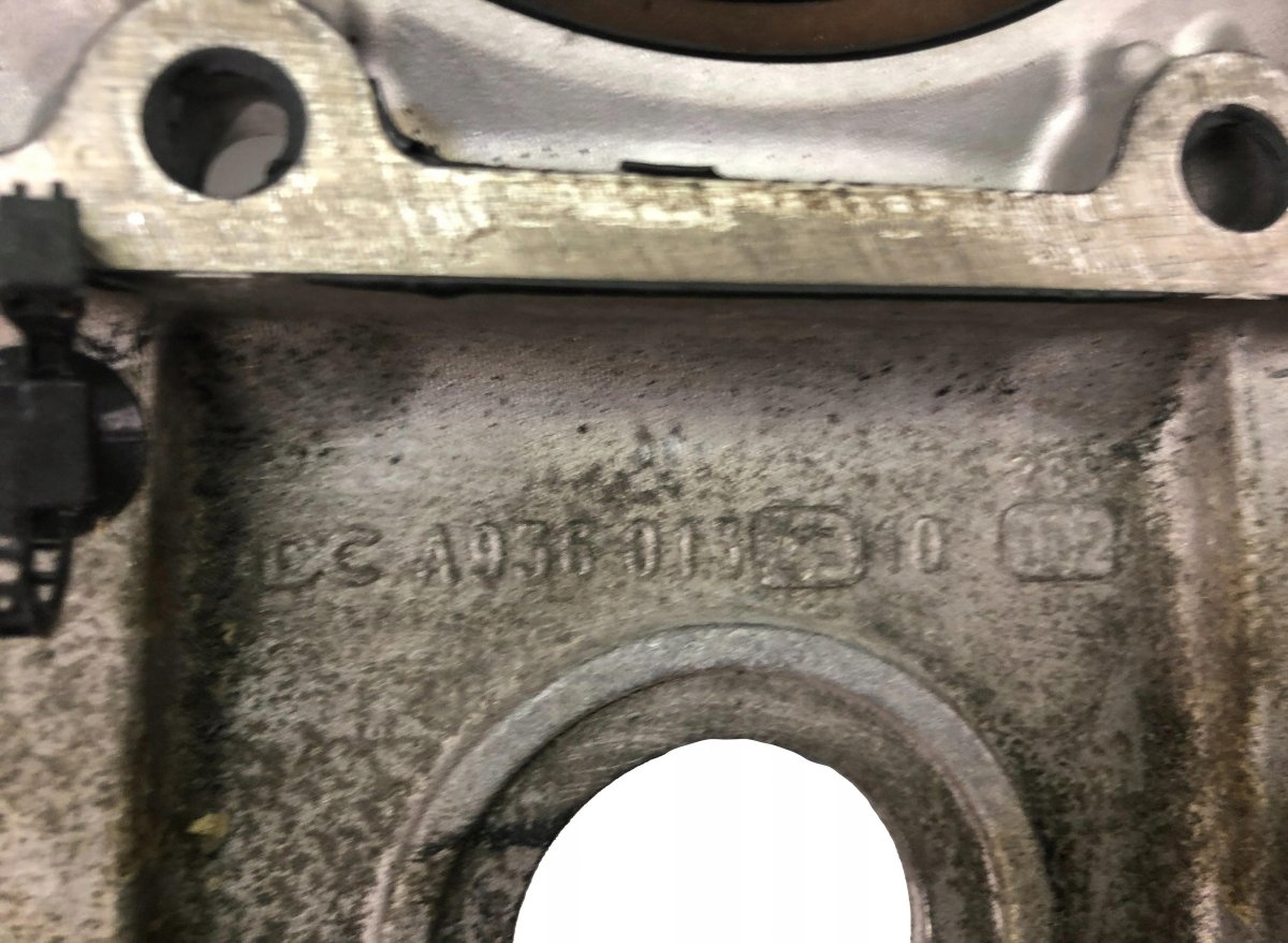 9360104037 MERCEDES-BENZ Svänghjulshus image 3