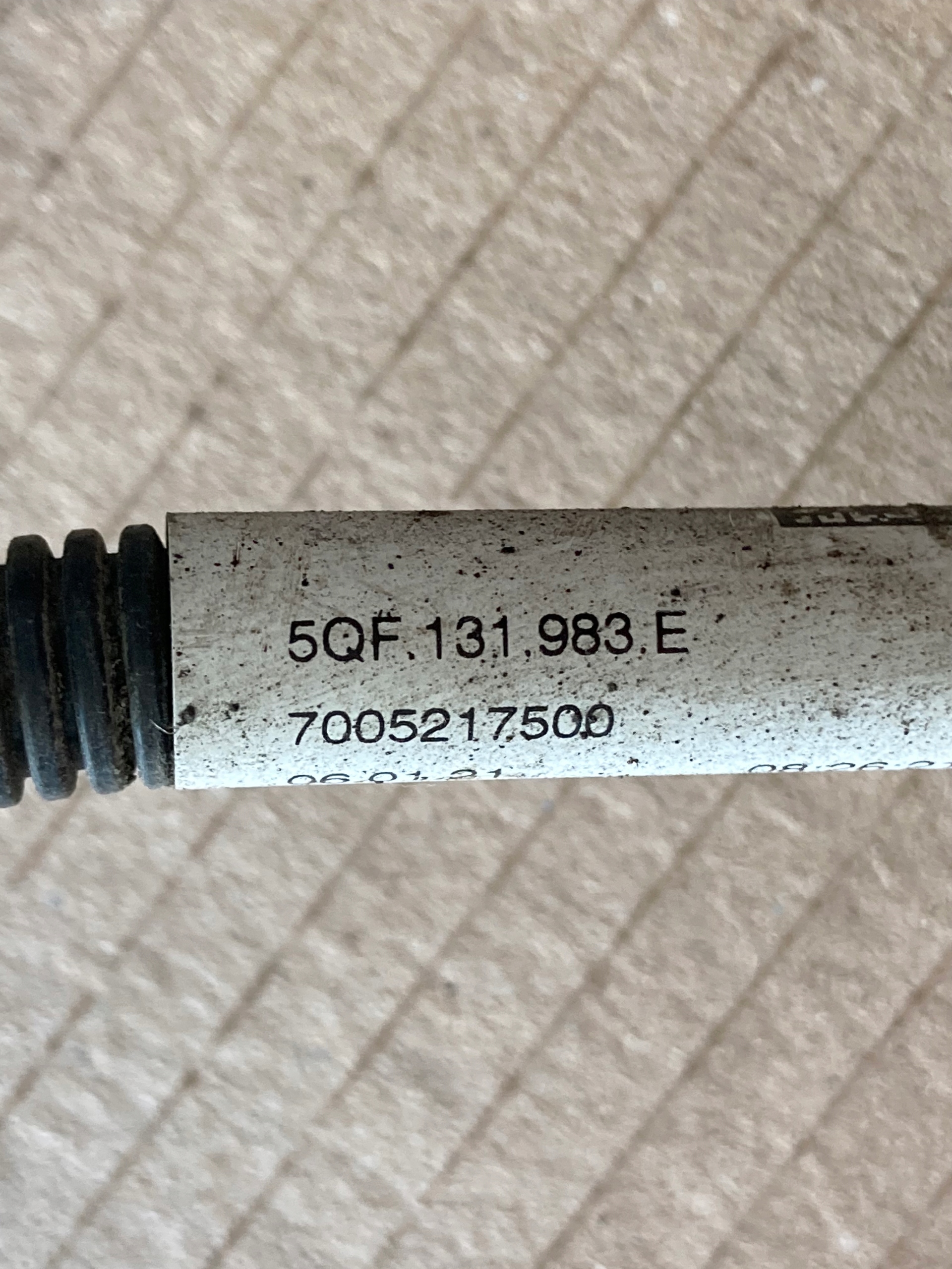AdBlue-putki VW Skoda 5QF131983E