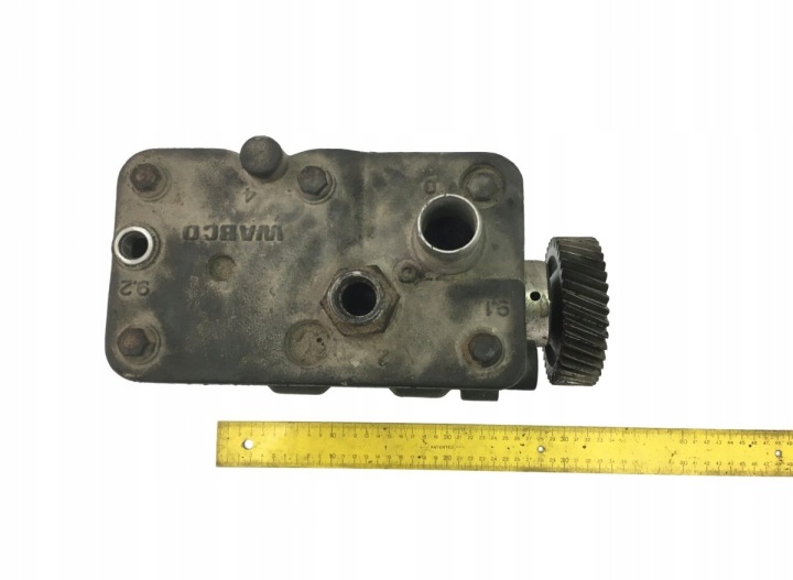 A9061304715 MERCEDES-BENZ Ilmakompressori