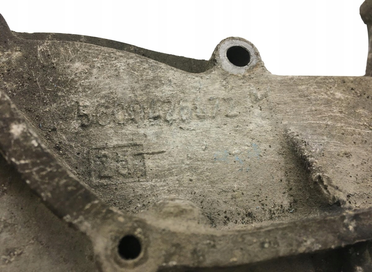 5010622026 RENAULT TRUCKS Front engine cover image 4