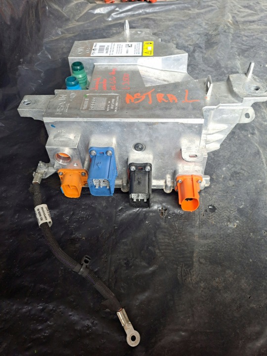 Wechselrichter Peugeot Citroën Opel 9858393180