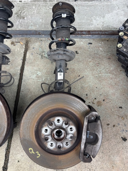 Federbein rechts McPherson Audi Q3 8U 1K0407256AA 5N0413031AE