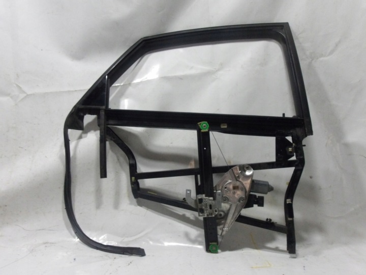 Raamheffer links voor Audi A6 C5 4B0837461C
