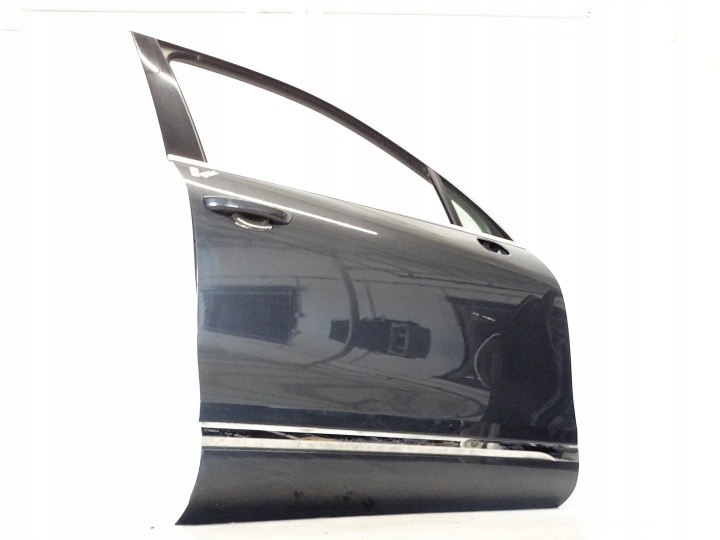 Oikea etuovi VW Touareg II 7P 10- LG7W