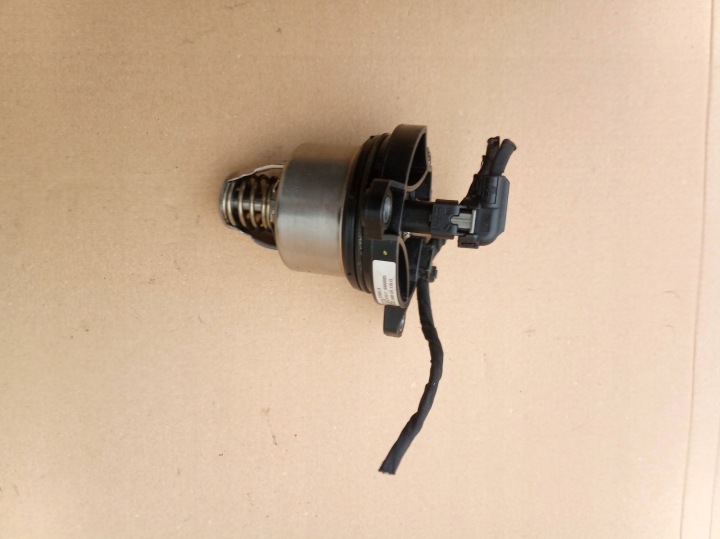 AUDI A6 A5 A7 Q5 3.0TFSI CWG CWGD Thermostat 06M121115G