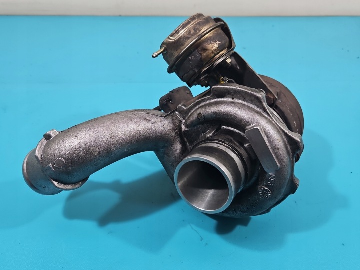 Turboahdin Renault Espace IV 718089-4 8200221363 2.2 DCI 150hv