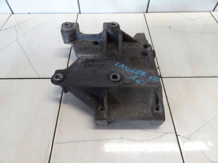 Mitsubishi Lancer VII 2006 1.6B Compressor Mount Bracket MR360566
