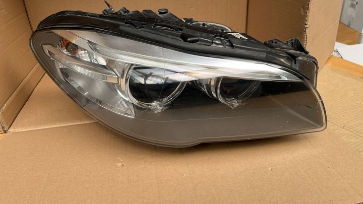 Etulamppu oikea BMW F10 LIFT 7343912-08