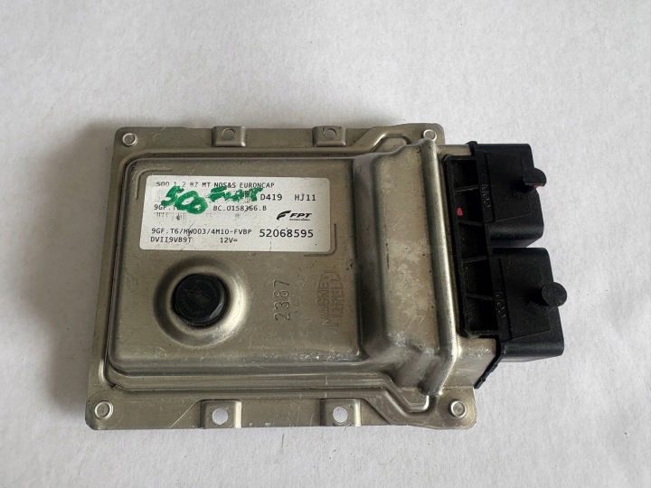 FIAT 500 moottorin ohjainyksikkö BC.0158366.B 52068595