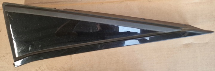 Kolmiokansi vasen taka Peugeot 408 II 22-