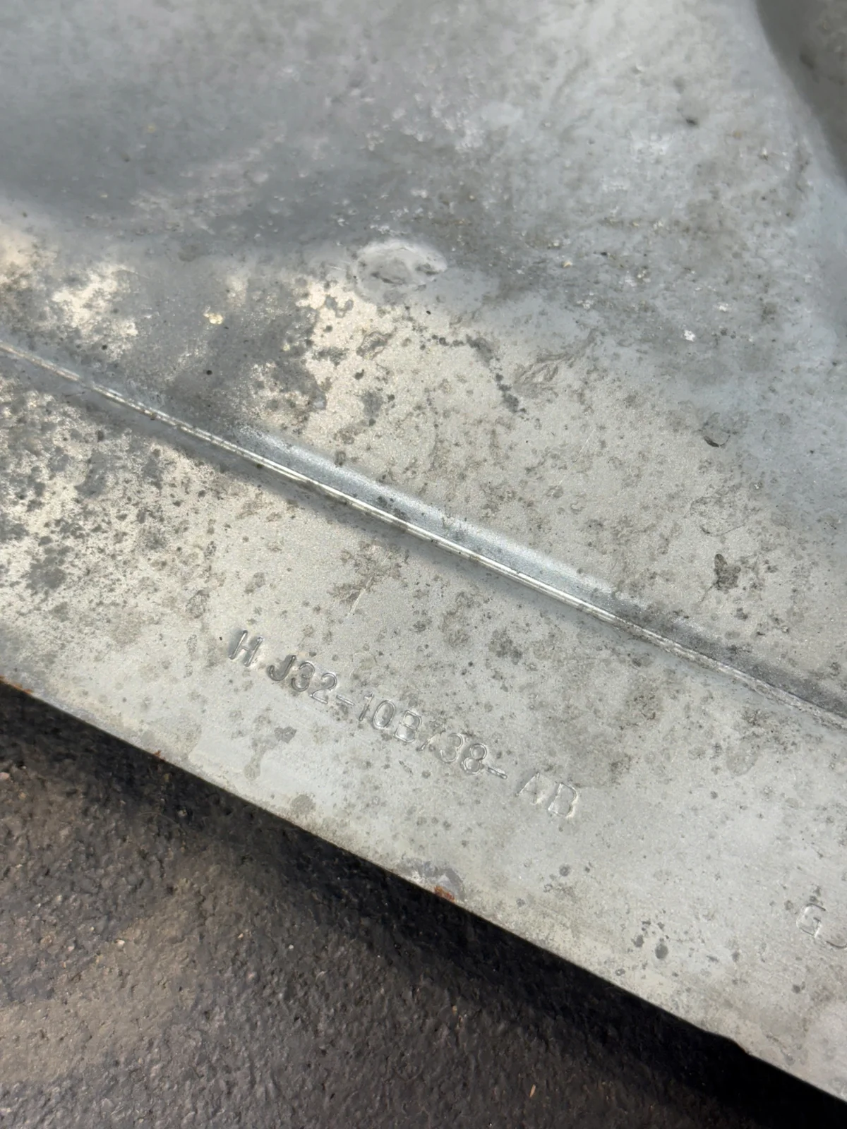 Lievästi käytetty väliseinä EVOQUE L538 image 3